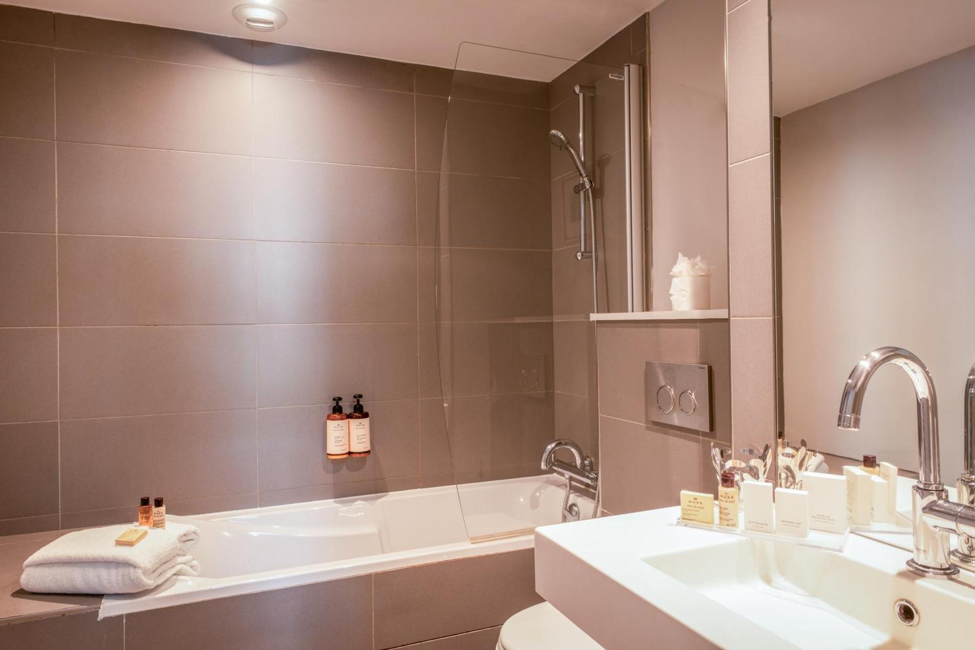 Hotel Helzear Champs-Elysees ปารีส ภายนอก รูปภาพ